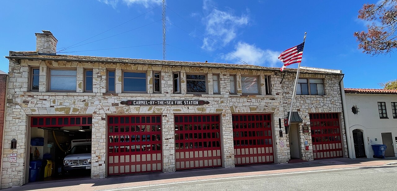 Carmel-by-the-Sea, California: High-Heel Permits