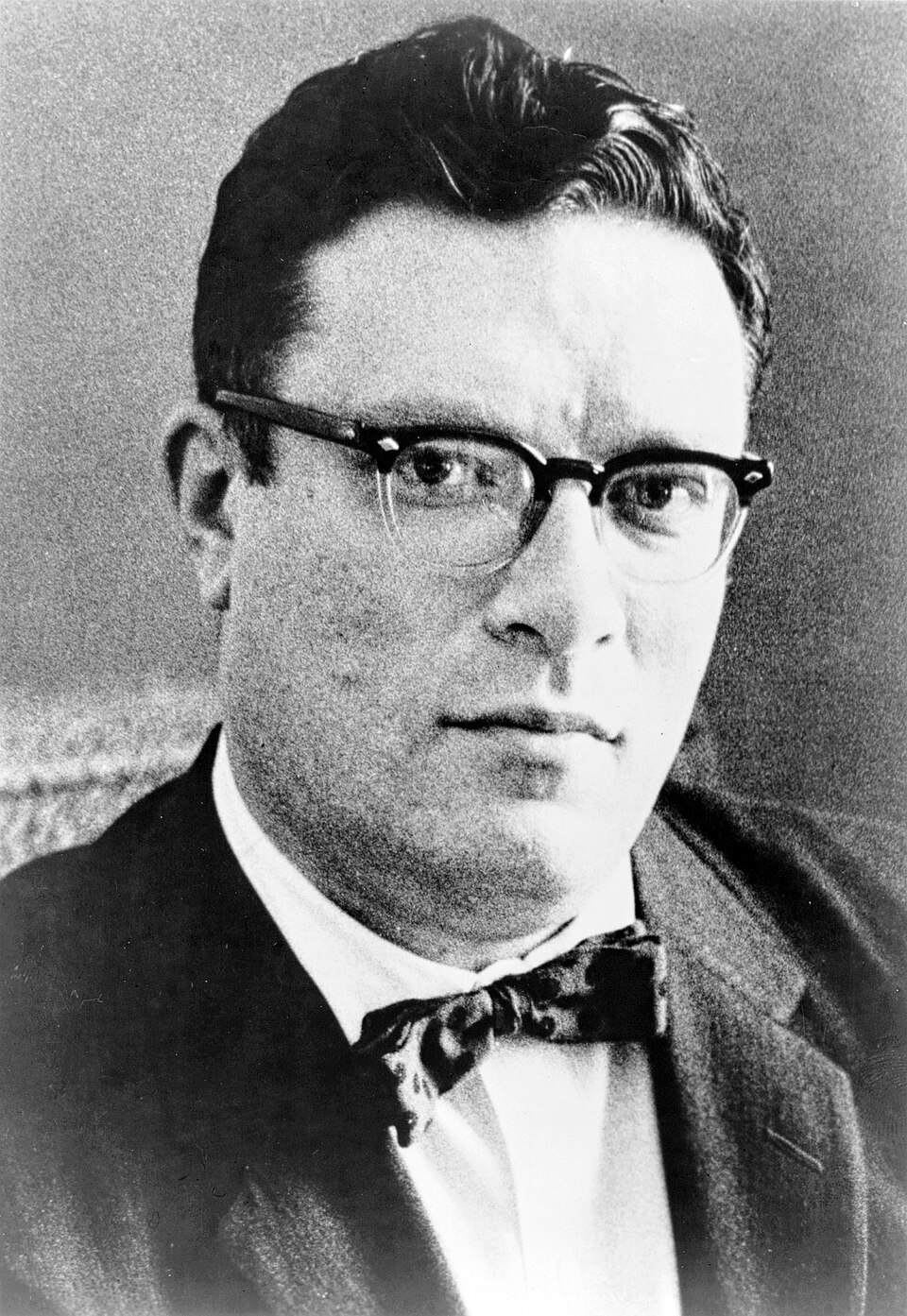 Isaac Asimov’s Lifelong Flight Avoidance