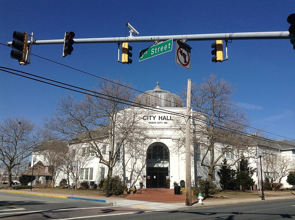 Ocean City, Maryland: Sand Holes Must Stay Shallow