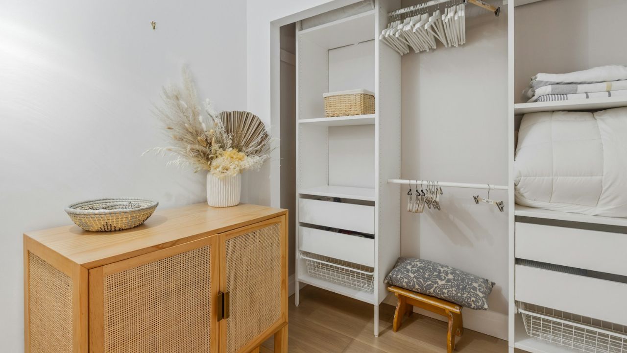 Double-Hang Closet Layout