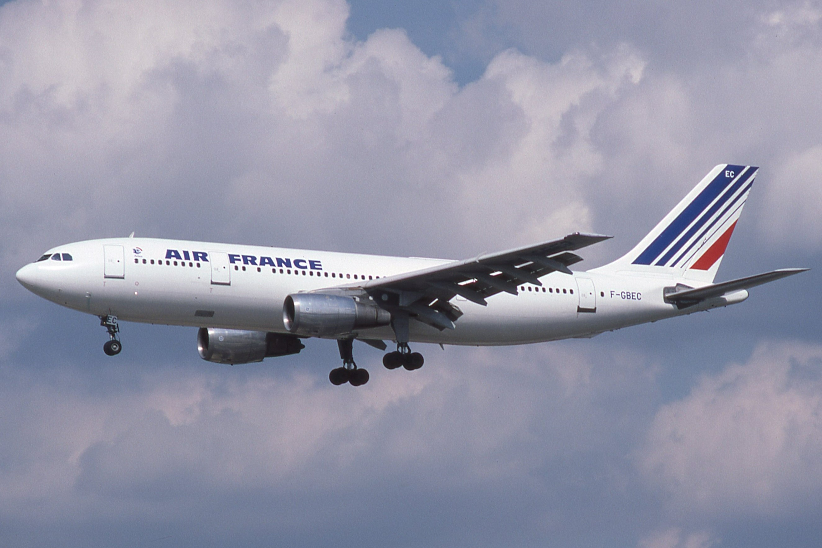 GIGN 1994, Hostages Freed on a Marseille Jetway