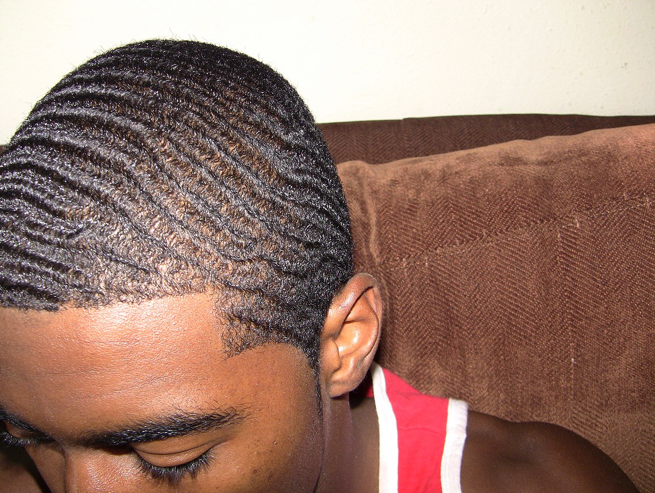 The “Wave” Haircut
