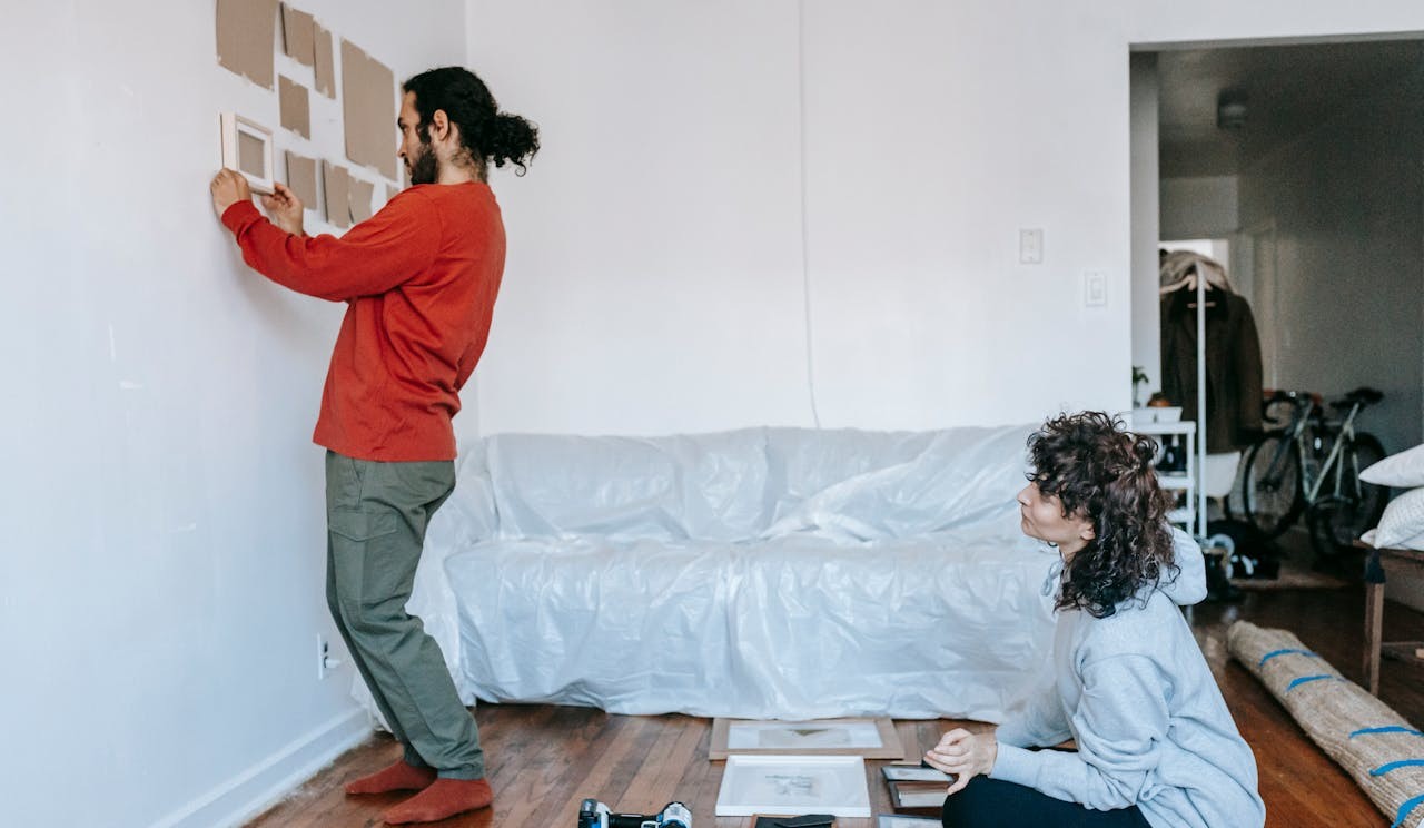 Avoid Nail Holes With Smart Hanging