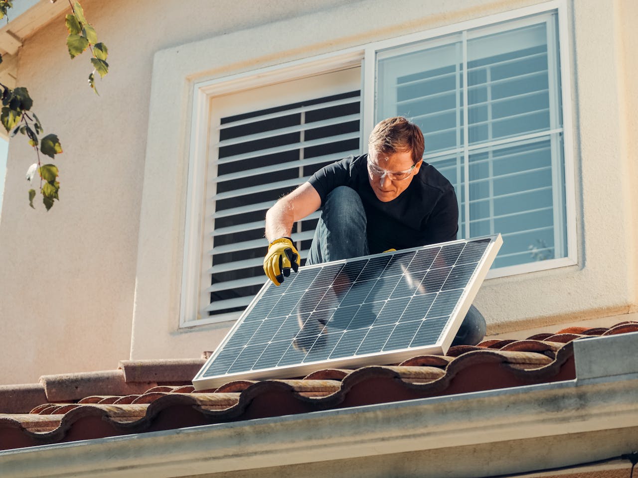 Solar Panels That Ignore HOA Rules