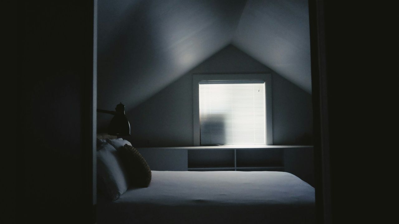 Small Rooms Must Be Light