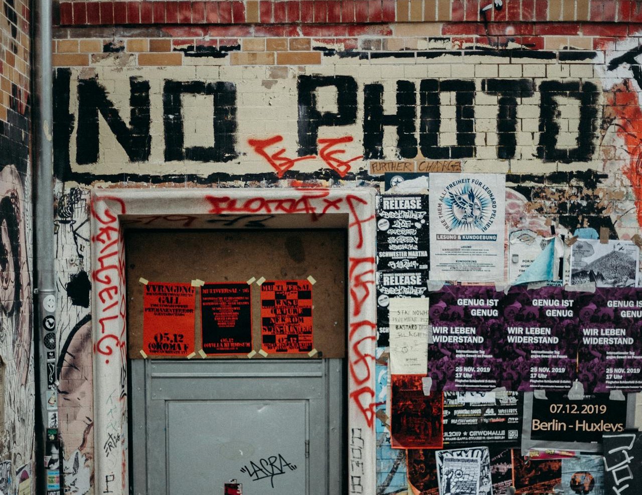 Selective Reading Of Clear Signs