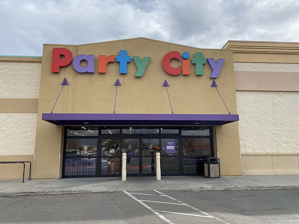 Party City: Balloons, Costumes, And Final Sales