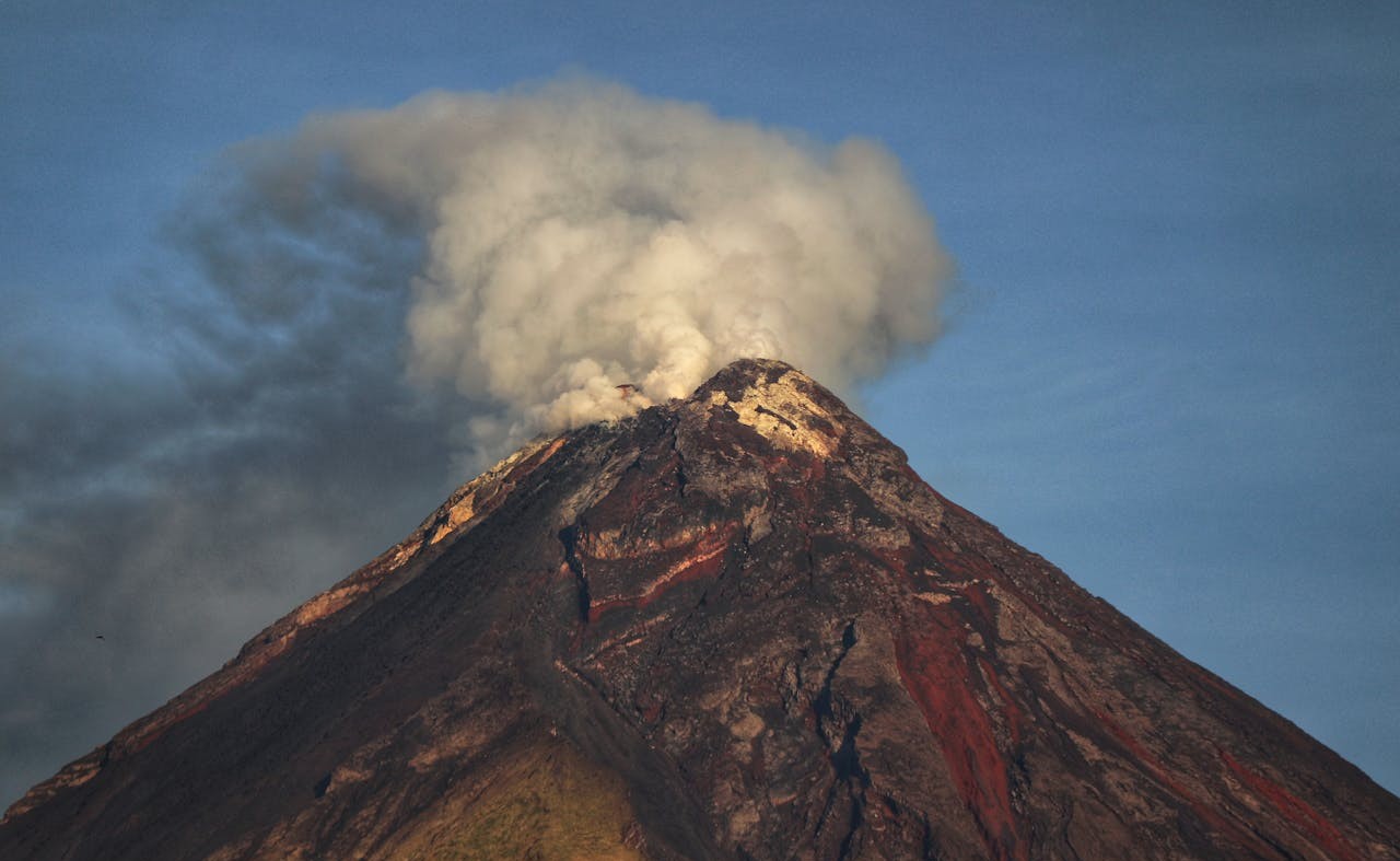Strong Smell Of Sulfur Or Rising Gas Near Vents
