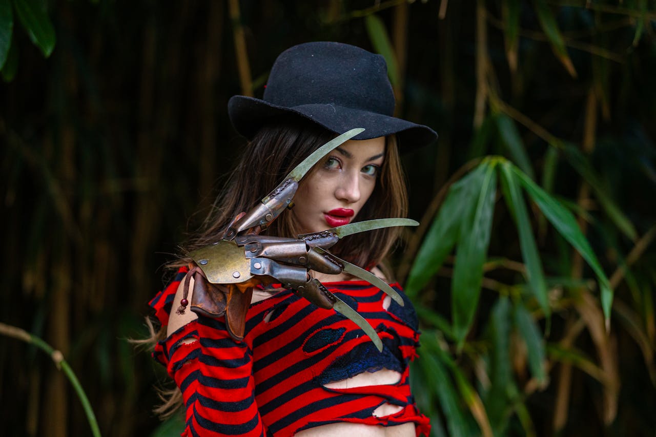 Horror Glove With Metal Blades