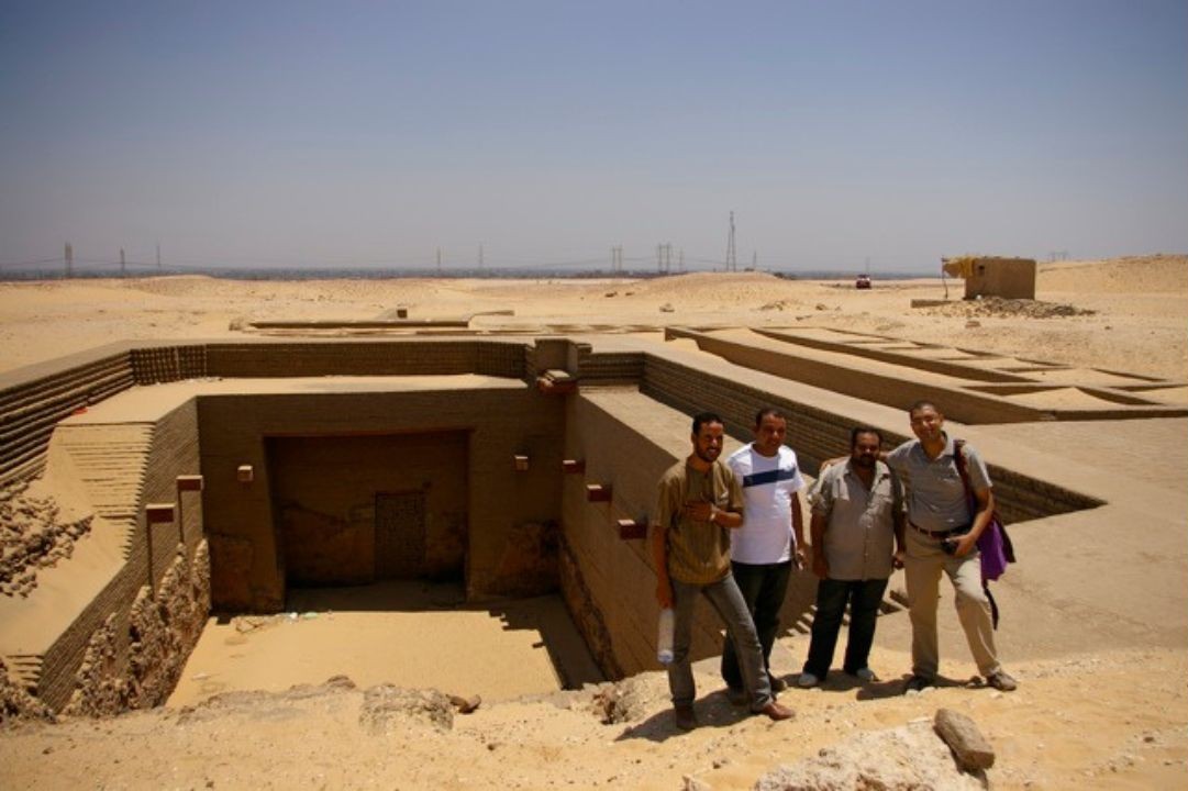 Sealed Egyptian Tombs And Tomb Toxins