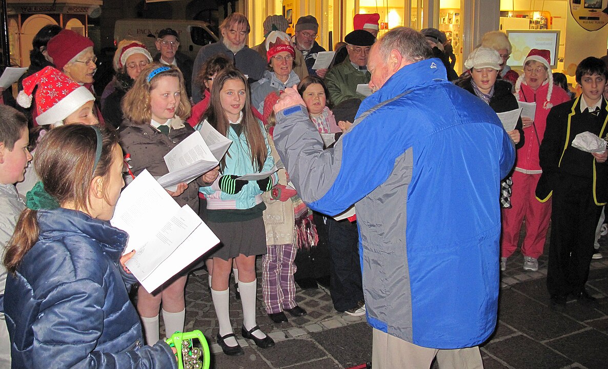 Bring a Torch, Jeanette, Isabella