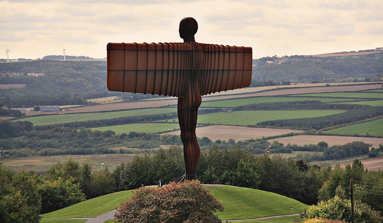 Angel of the North and the Question of Scale
