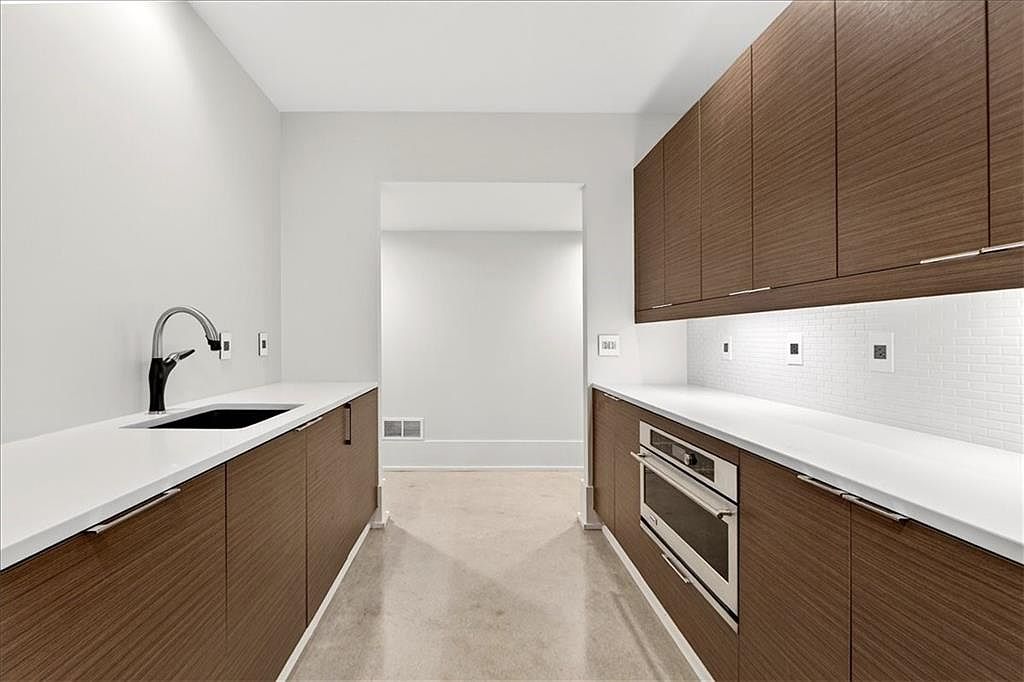 Modern kitchen design