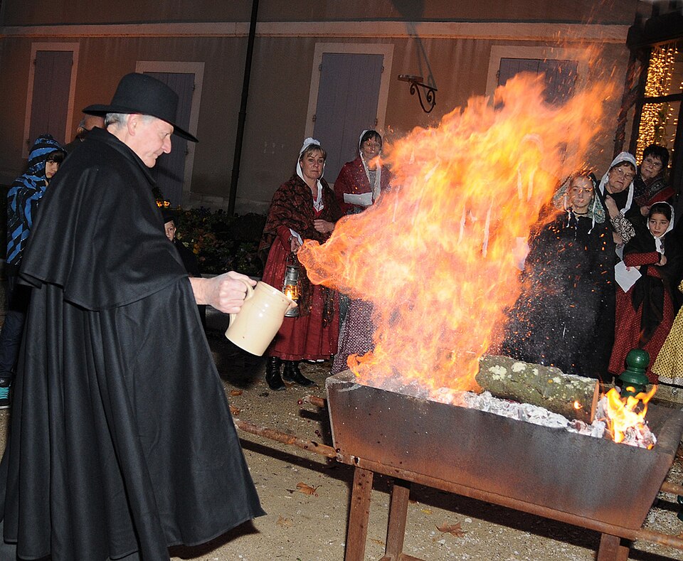 Yule: Solstice Fires And Winter Feasts
