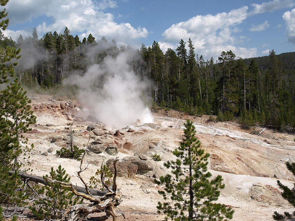 From Eruption Frenzy To A Long Pause