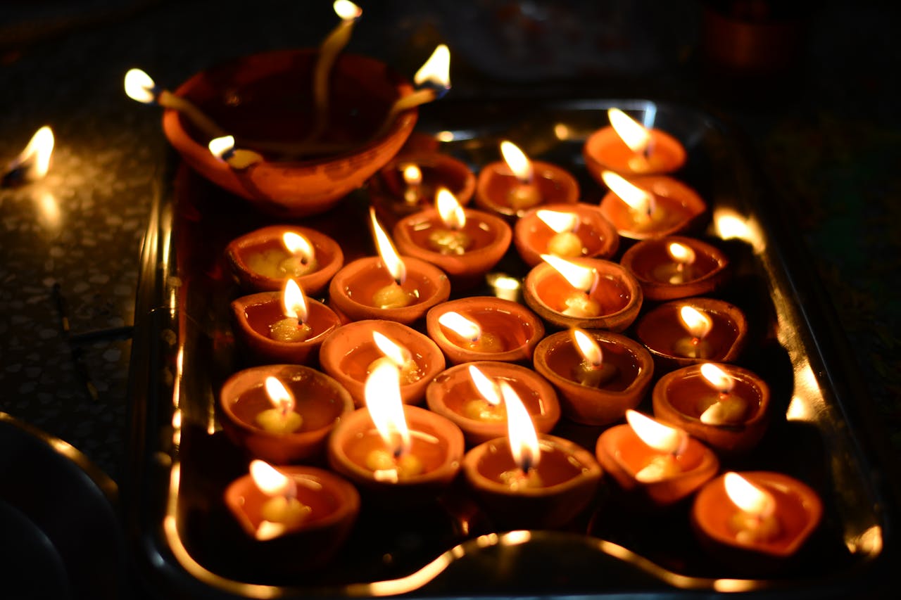 Diwali: Lamps That Welcome Good Fortune