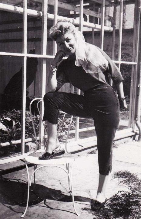 Capri pants