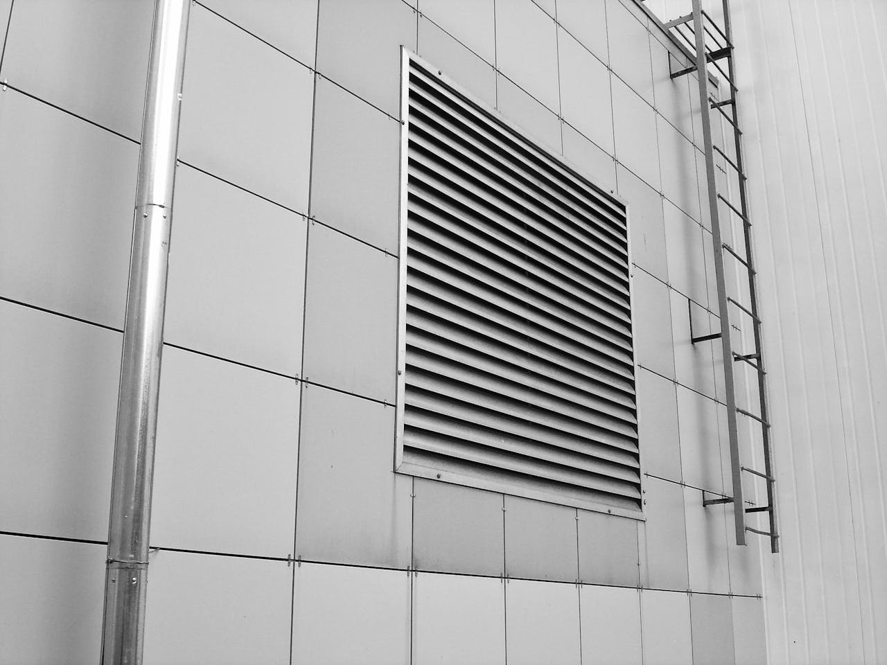 Cladding panel