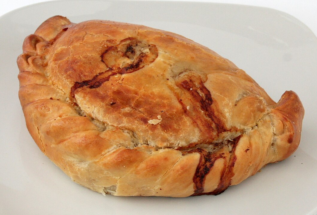 1059px-Cornish_Pasty_(cropped)