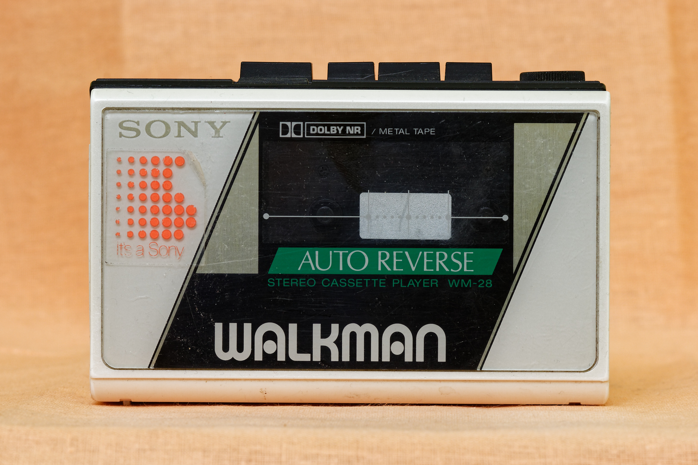 Sony_Walkman_WM-28_(1)