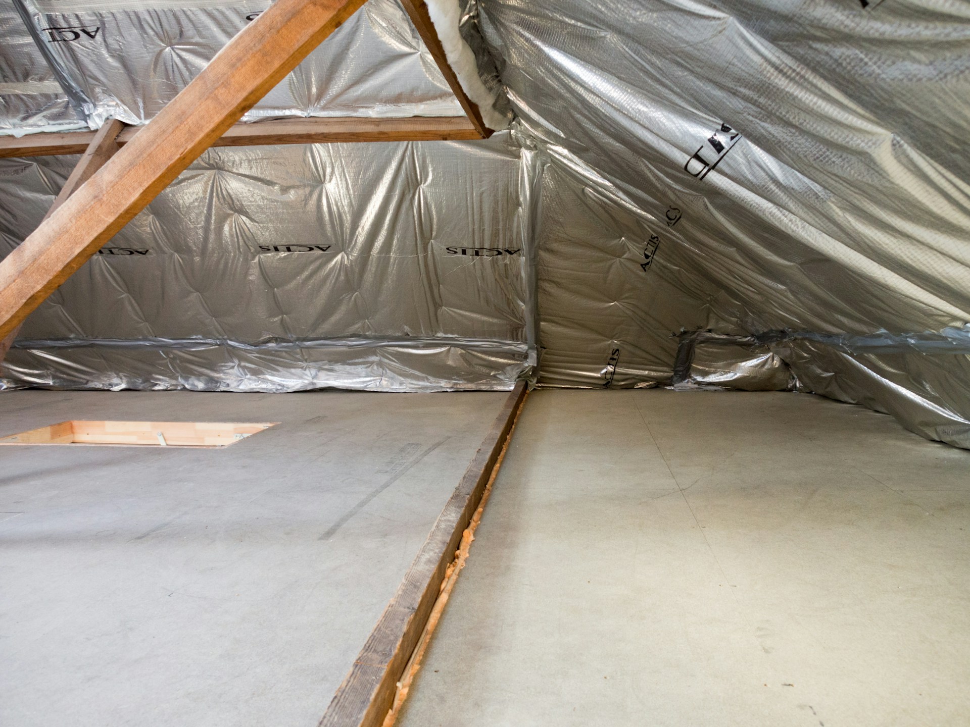 Wet Attics From Roof Leaks And Ice Dams