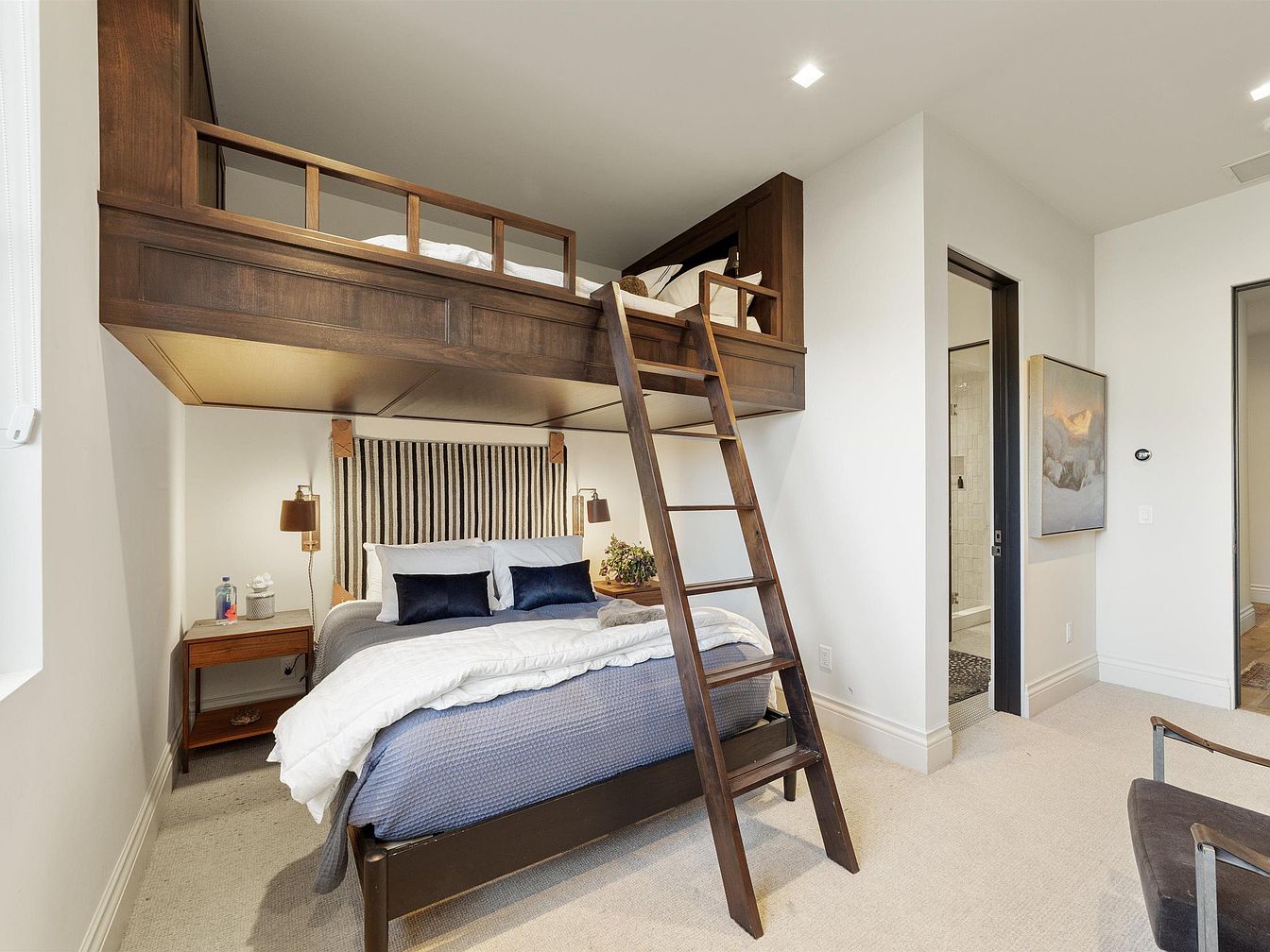 Lofted bedroom design