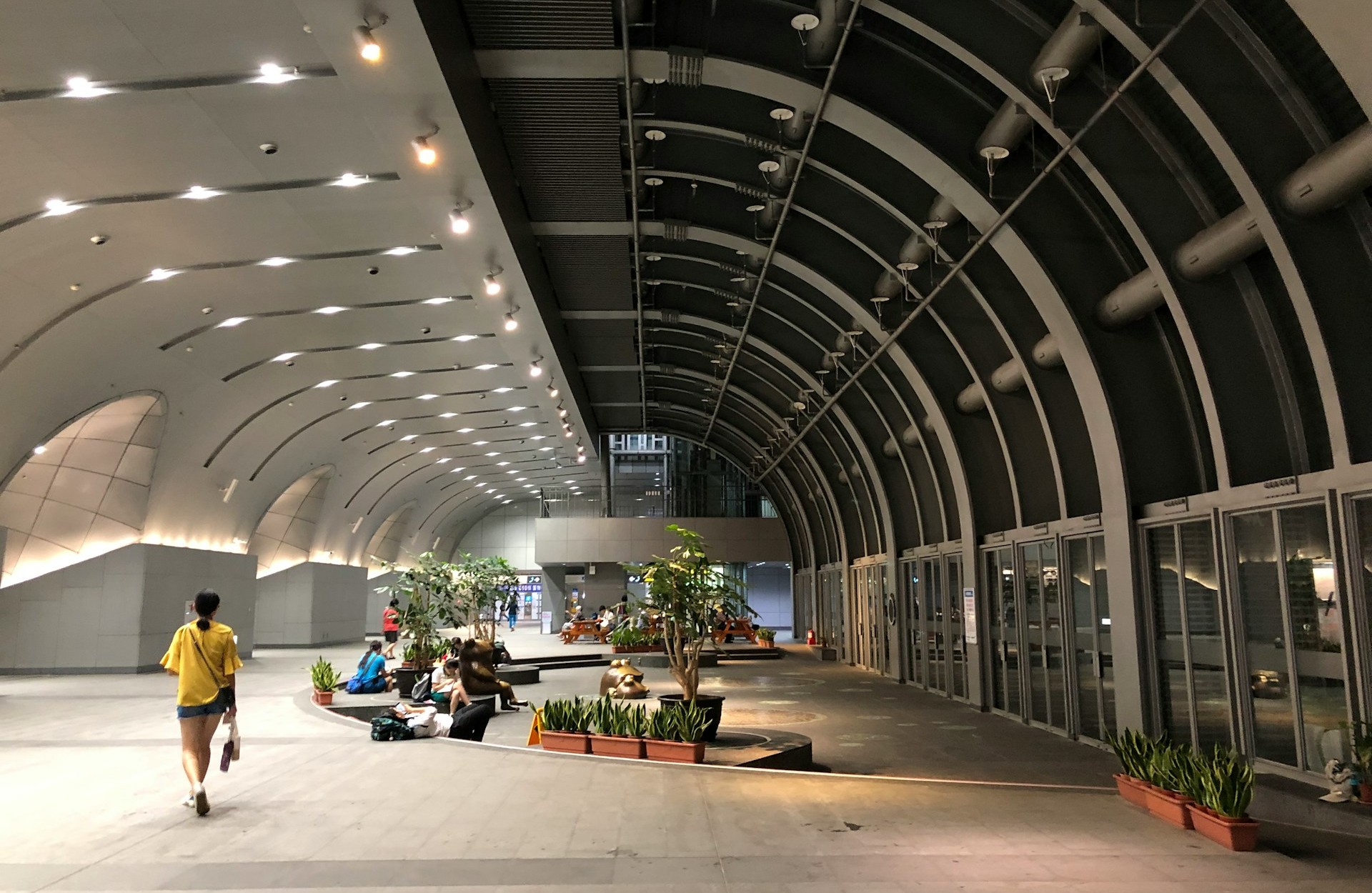 Rossi-Carla_Exquisite-Counterfeits_13 Terminal Distance Is Not Predictable