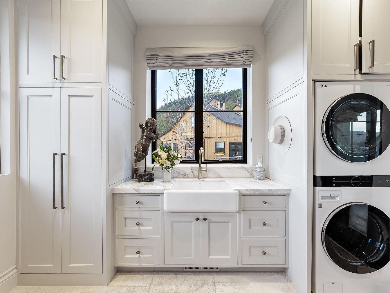 Laundry room elegance