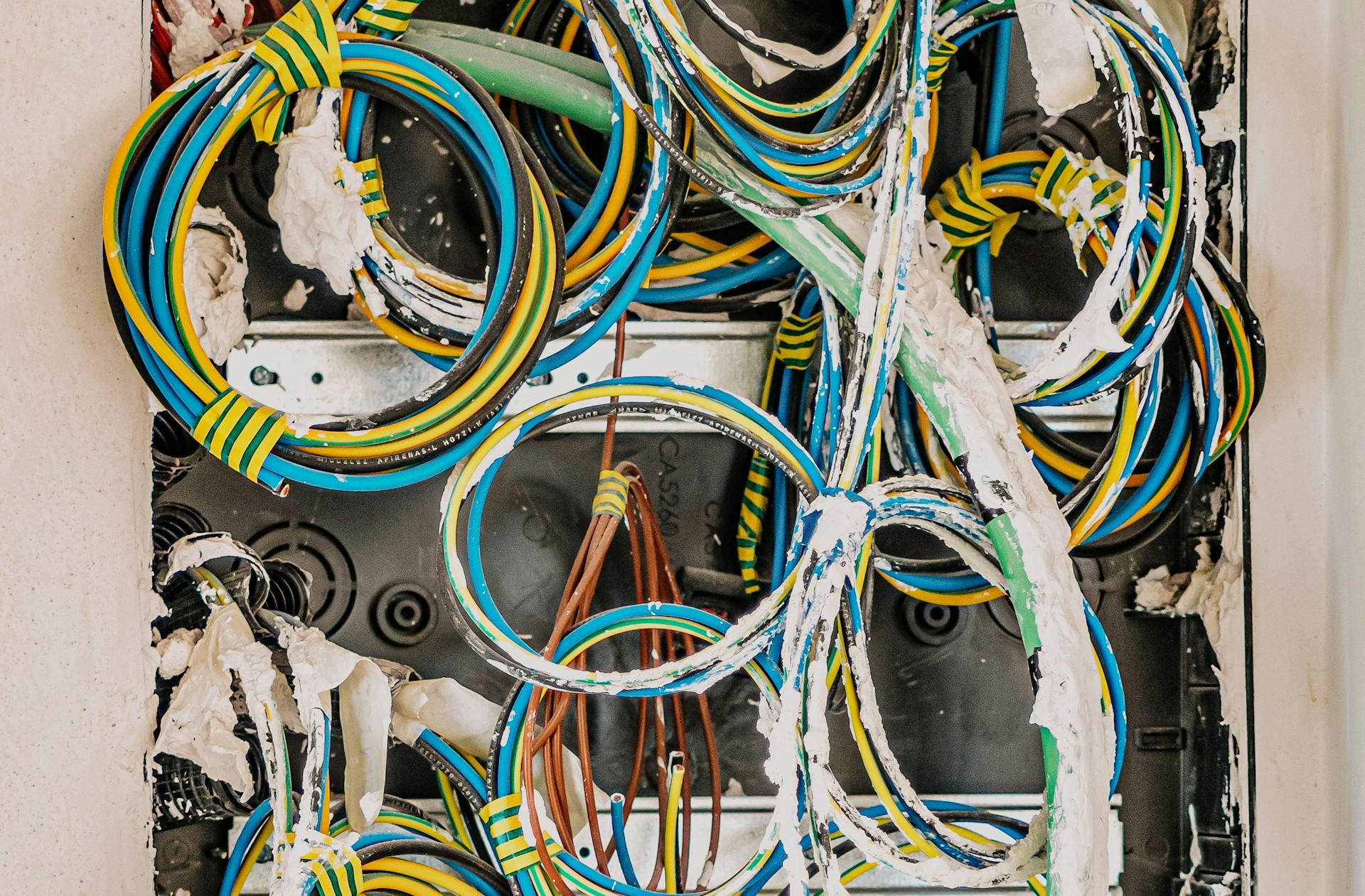 Running Improvised Wiring for Living-Space Loads