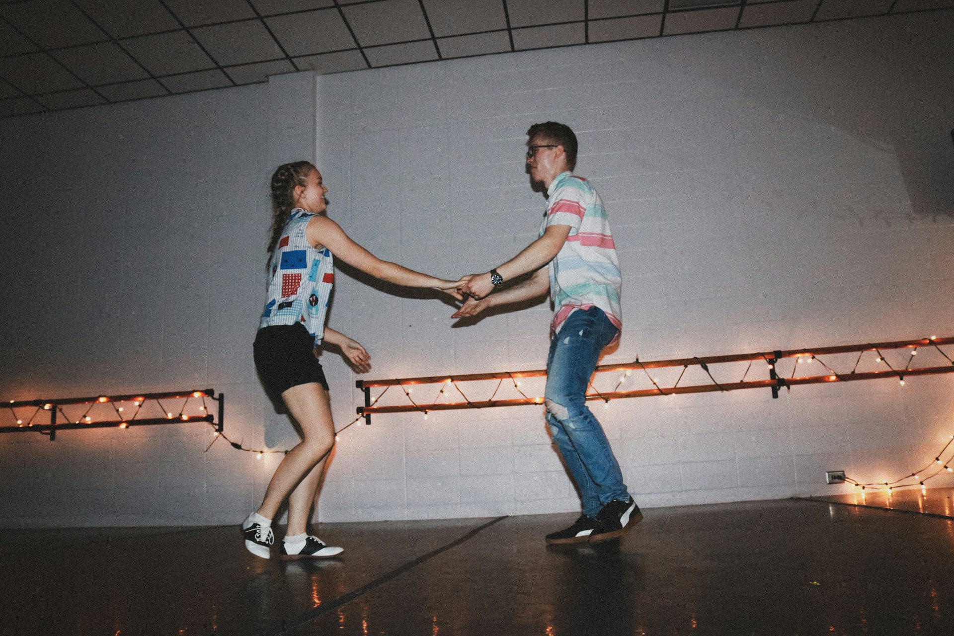 Public Romance, Limited Privacy