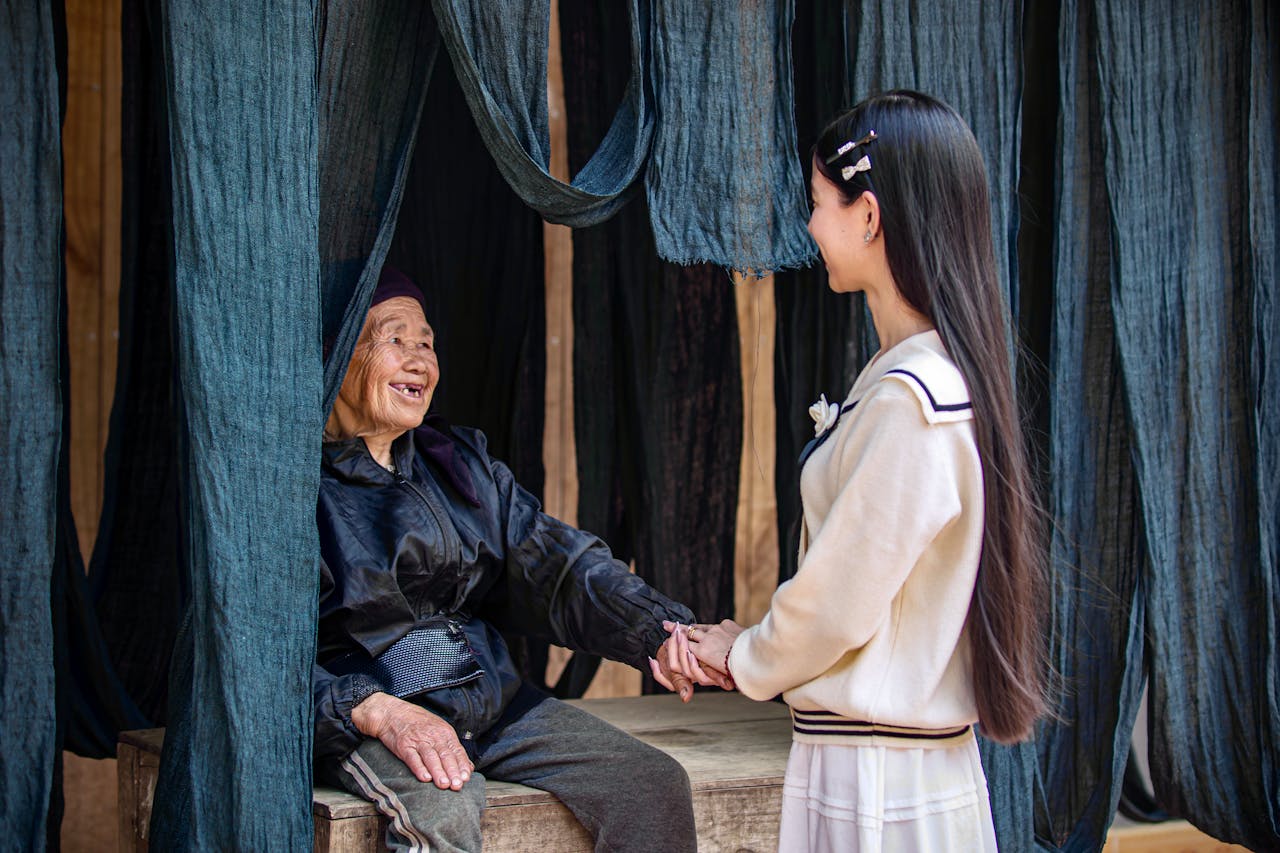 korea two handed respect