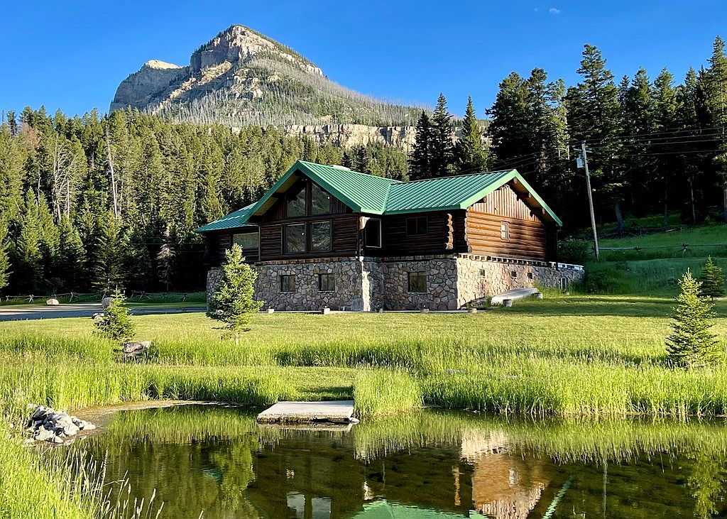 Rossi-Carla_Exquisite-Counterfeits_13