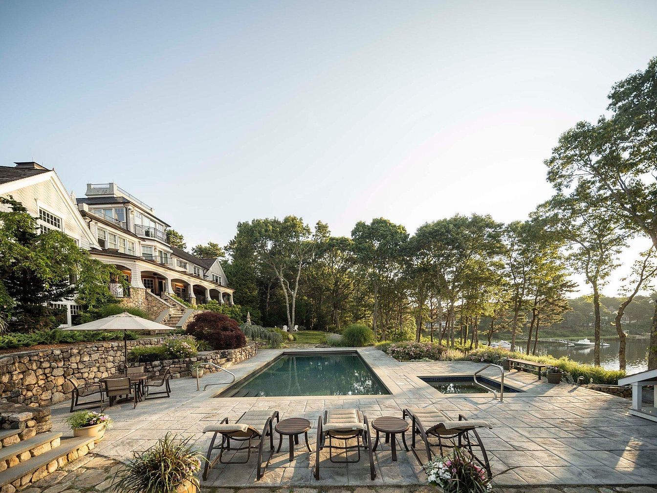 Rossi-Carla_Exquisite-Counterfeits_13