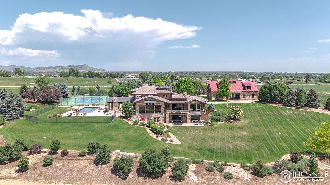 Rossi-Carla_Exquisite-Counterfeits_13