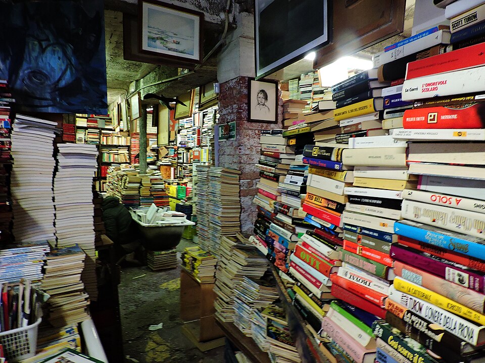 Libreria Acqua Alta, Venice