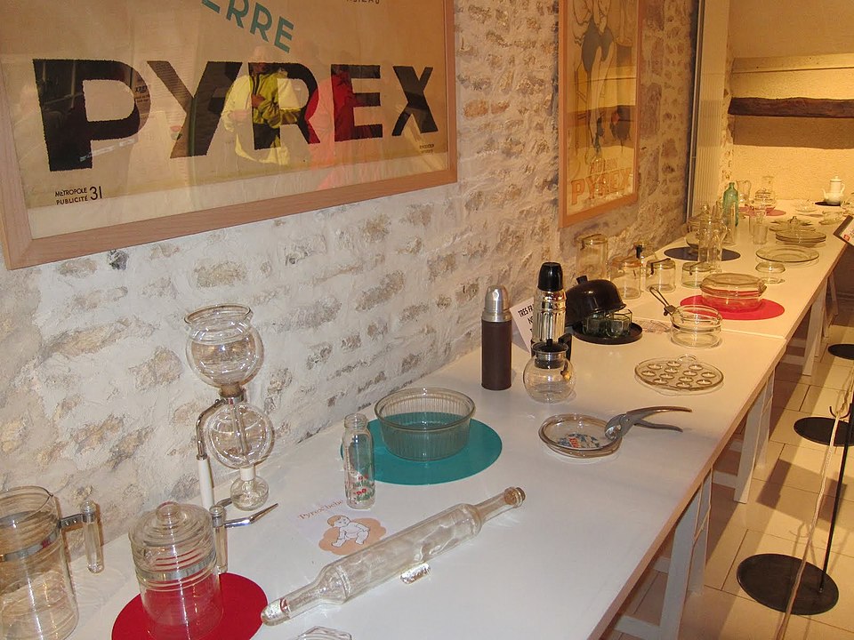Vintage Pyrex Dishes
