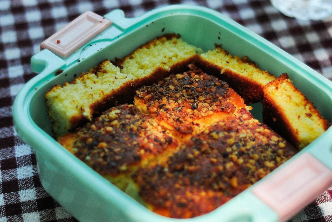 Rivets And Seams Make Thorough Cleaning Harder