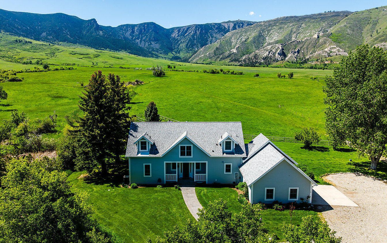 Rossi-Carla_Exquisite-Counterfeits_13