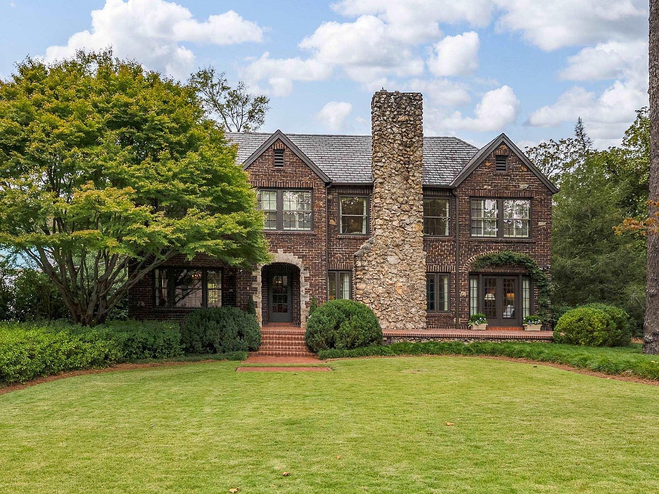 Rossi-Carla_Exquisite-Counterfeits_13