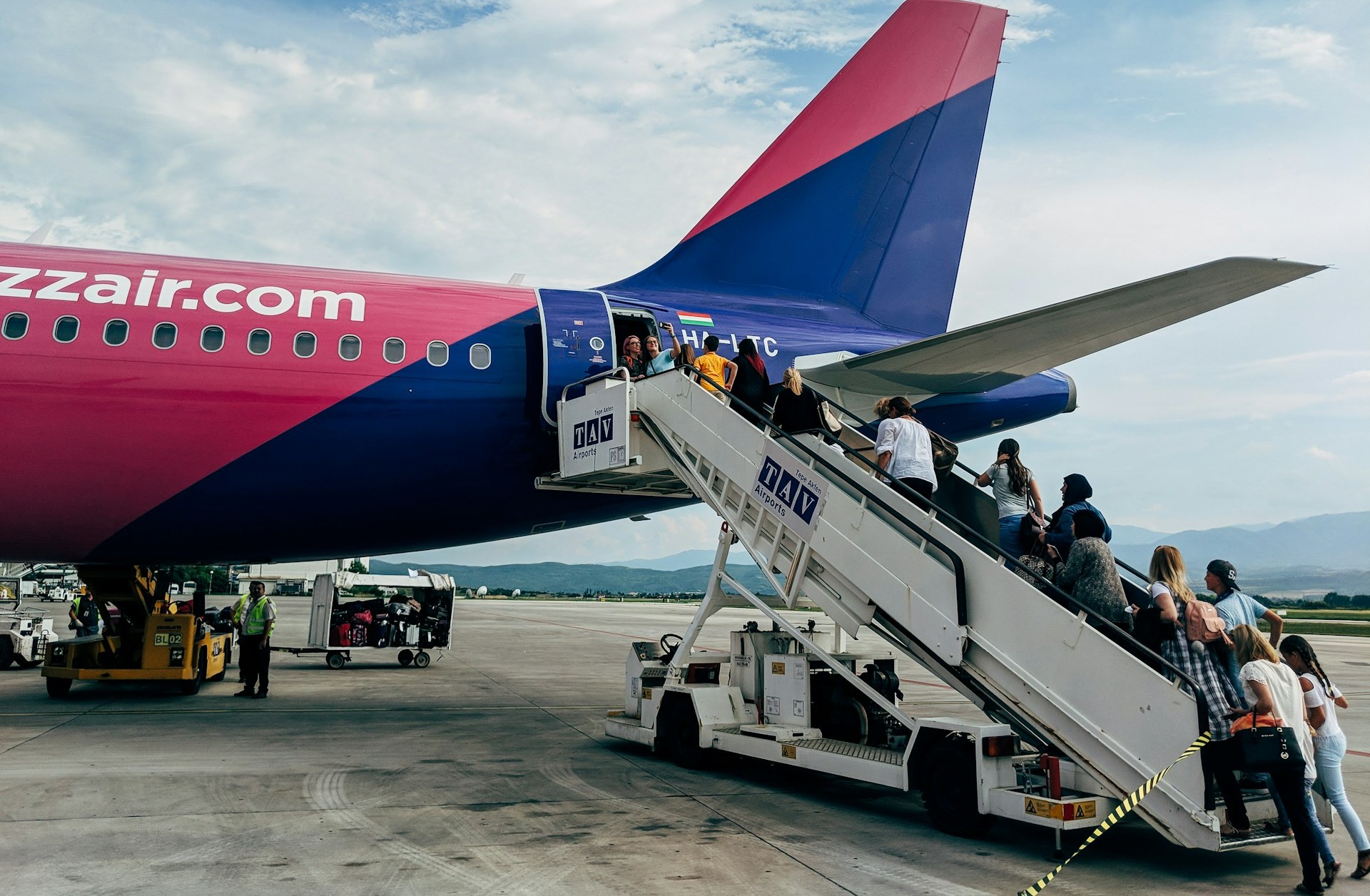 Rossi-Carla_Exquisite-Counterfeits_13 Camping at the Gate Before the Call