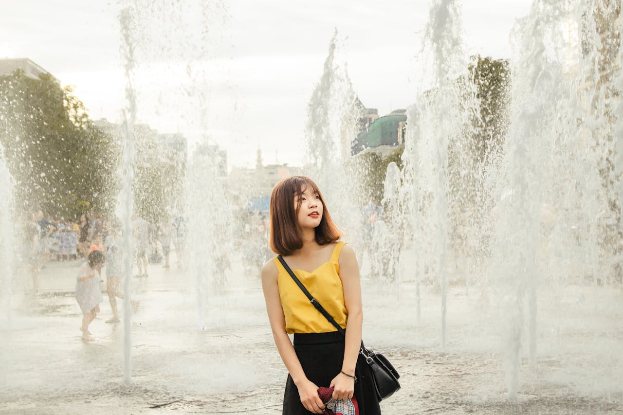 Micro Bags girl