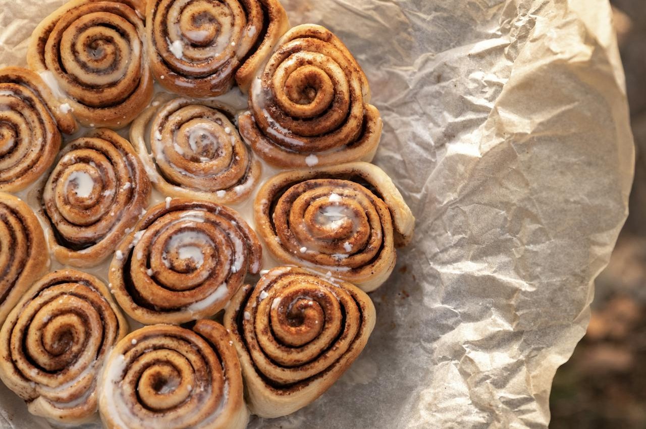 Cinnamon Rolls And Chili Clash In Warm Weather