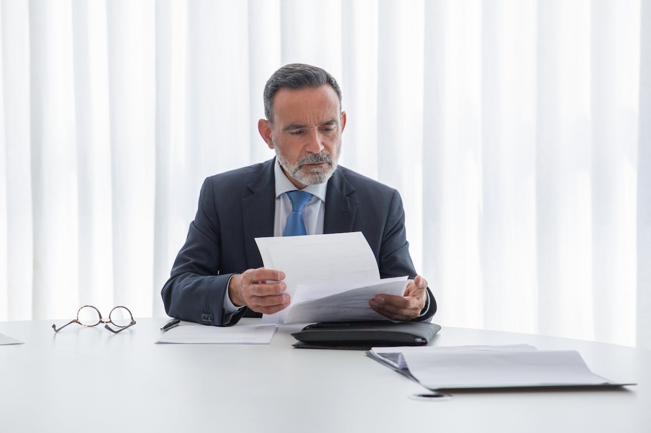 Rossi-Carla_Exquisite-Counterfeits_13 Sharing Leftover Prescription Pills