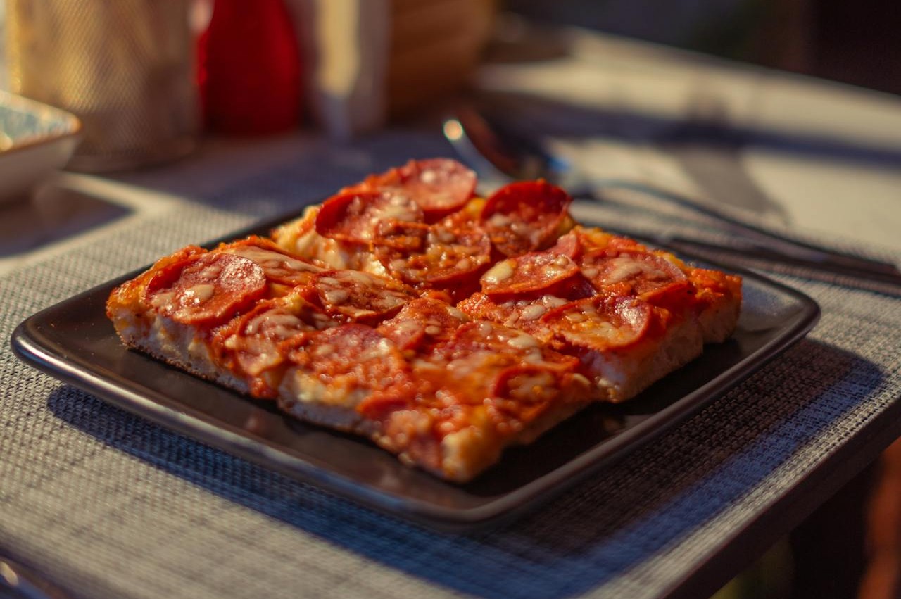Square Pizza Slices Lose Their Cafeteria Balance