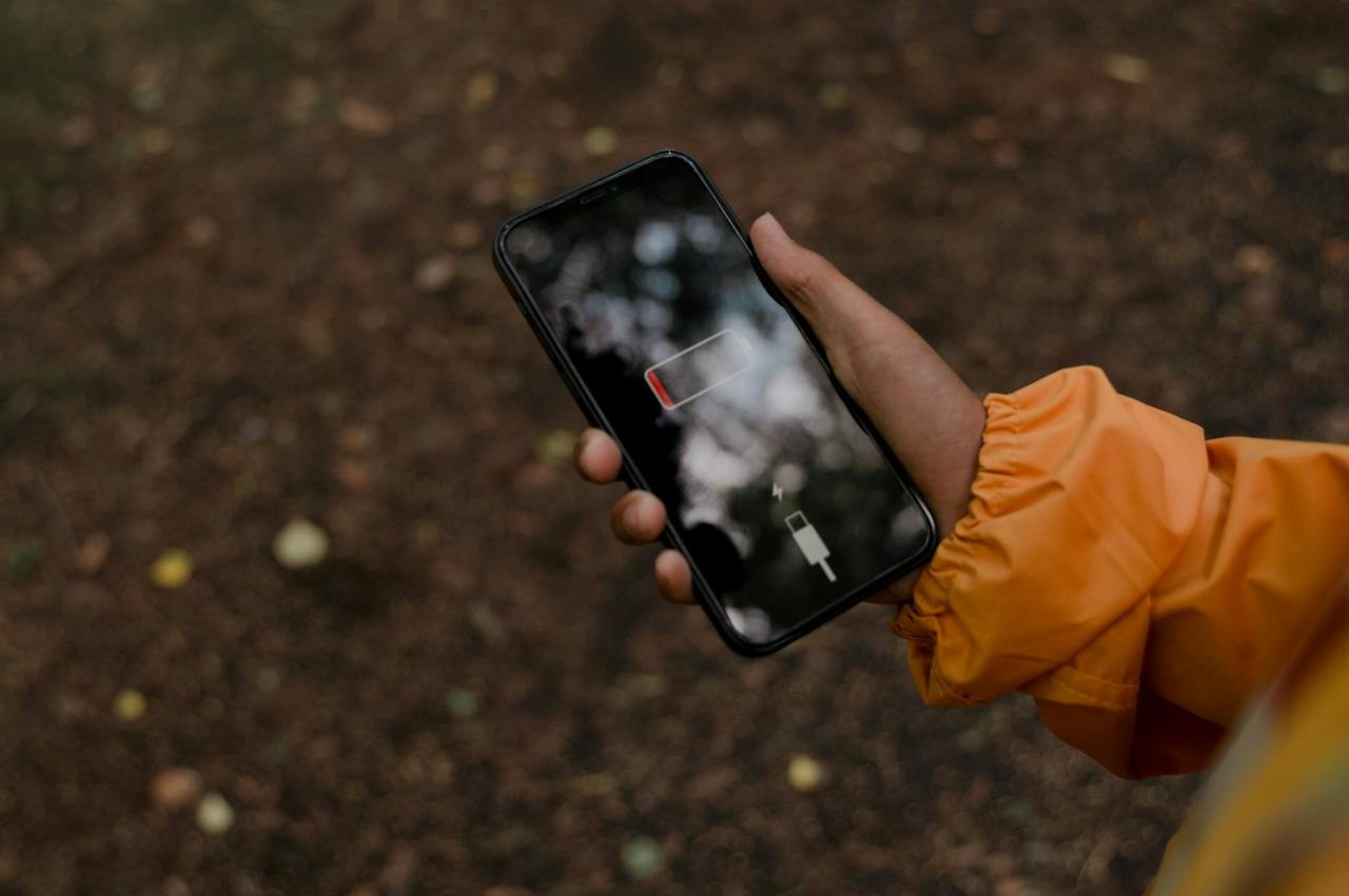 Avoiding Extremes Usually Improves Long-Term Stability