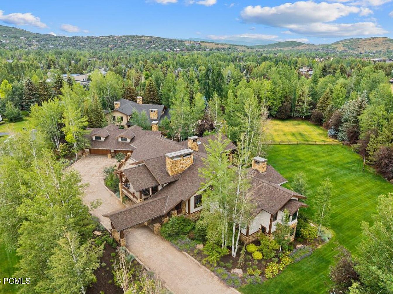 Rossi-Carla_Exquisite-Counterfeits_13