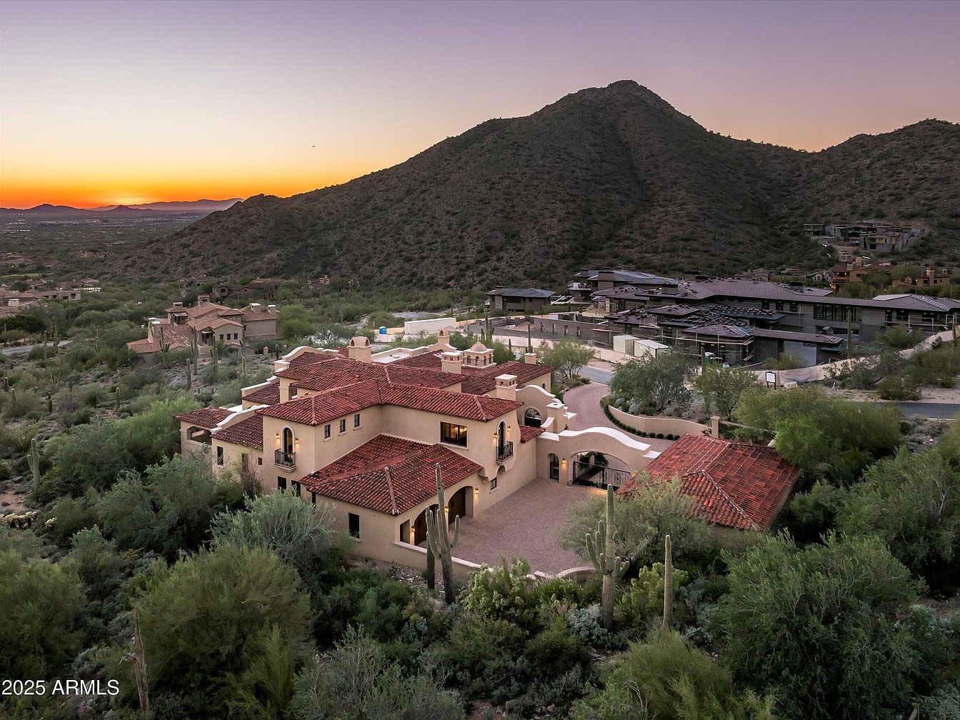 Rossi-Carla_Exquisite-Counterfeits_13