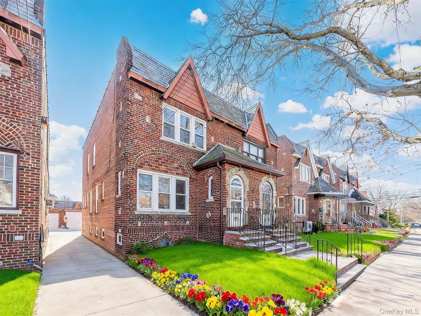 Rossi-Carla_Exquisite-Counterfeits_13