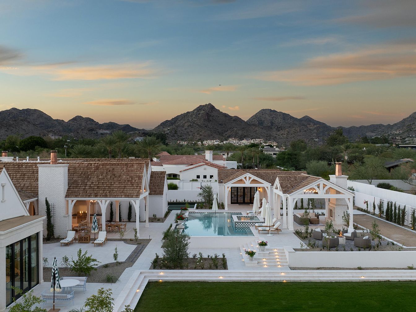 Rossi-Carla_Exquisite-Counterfeits_13