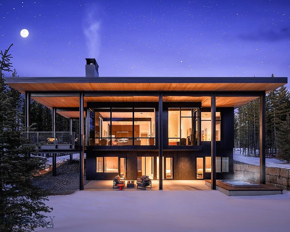 Rossi-Carla_Exquisite-Counterfeits_13